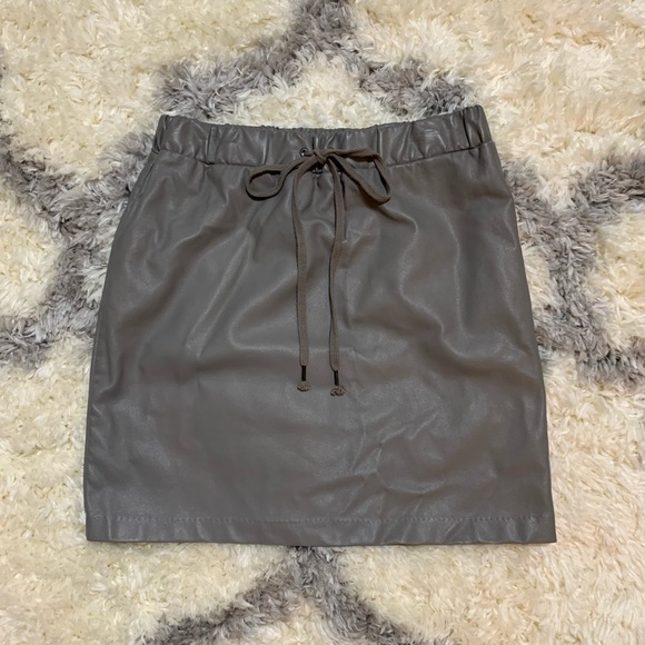 Forever 21 Taupe/Gray Drawstring Skirt - Picture 1 of 6